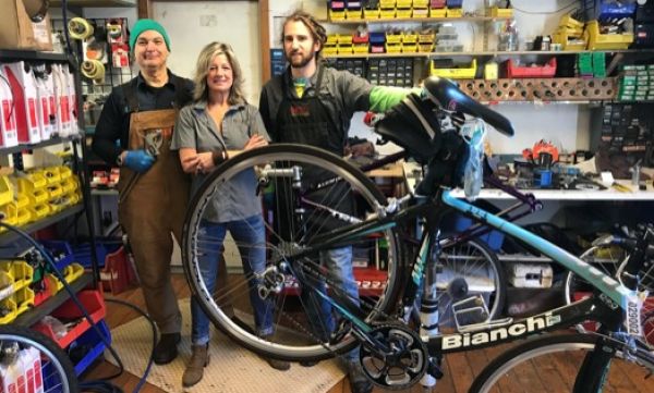 The gang at Niantic Bay Bicycles in Niantic, Connecticut.